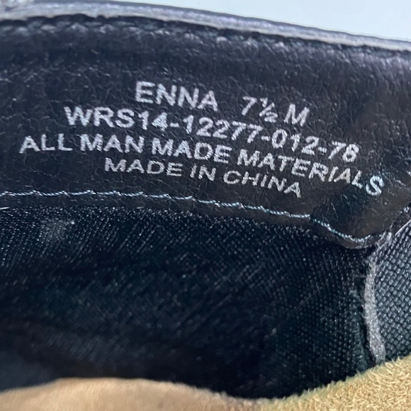 Yuu Women's Black Leather Mules with Buckle - Picture 6 of 7